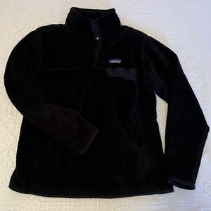 PATAGONIA Women’s Black Fleece Teddy Sweatshirt